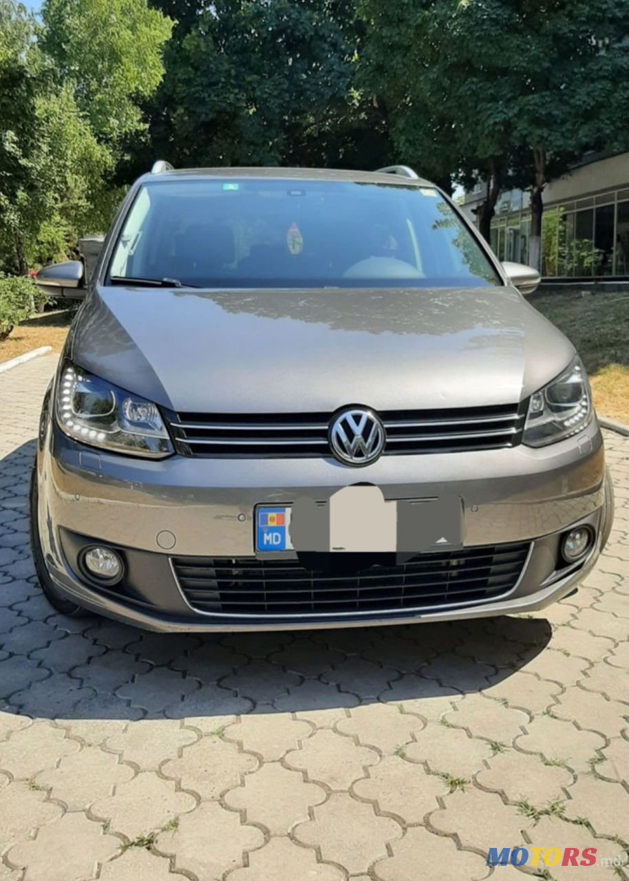 2014' Volkswagen Touran photo #4