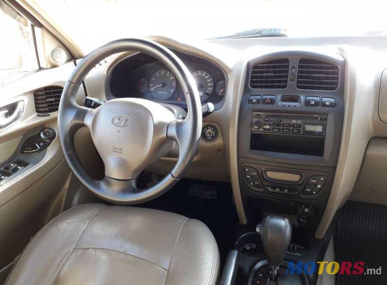 2003' Hyundai Santa Fe photo #1