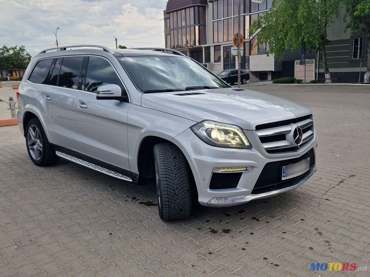 2014' Mercedes-Benz GL-Class photo #2