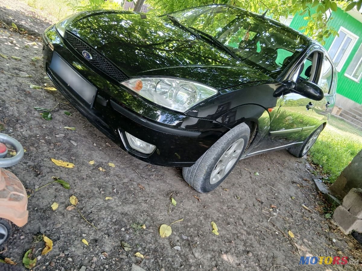 2001' Ford Focus photo #2