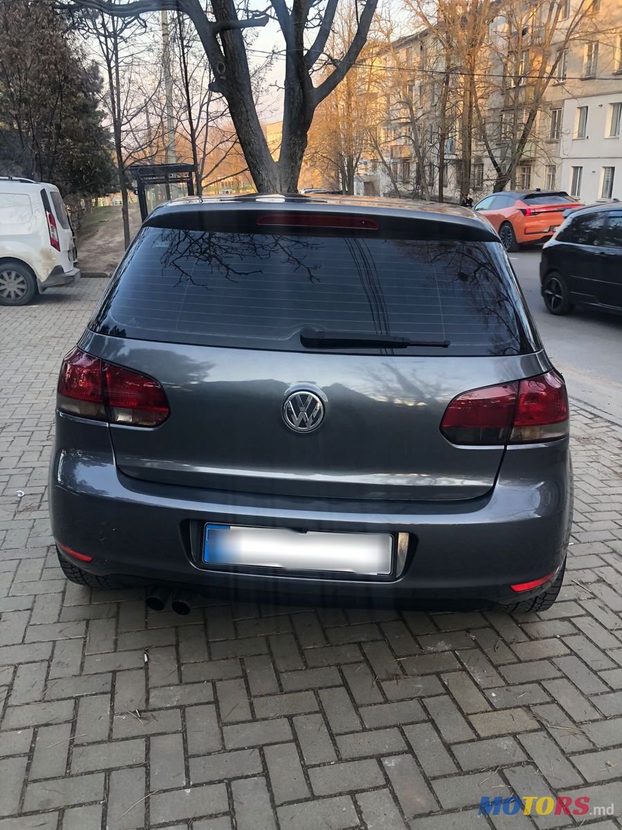 2009' Volkswagen Golf photo #4