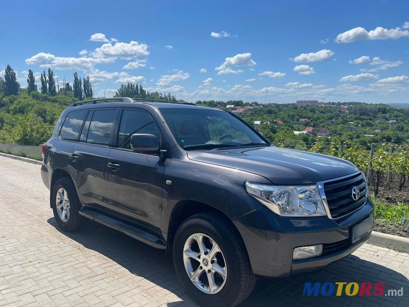 2009' Toyota Land Cruiser photo #1