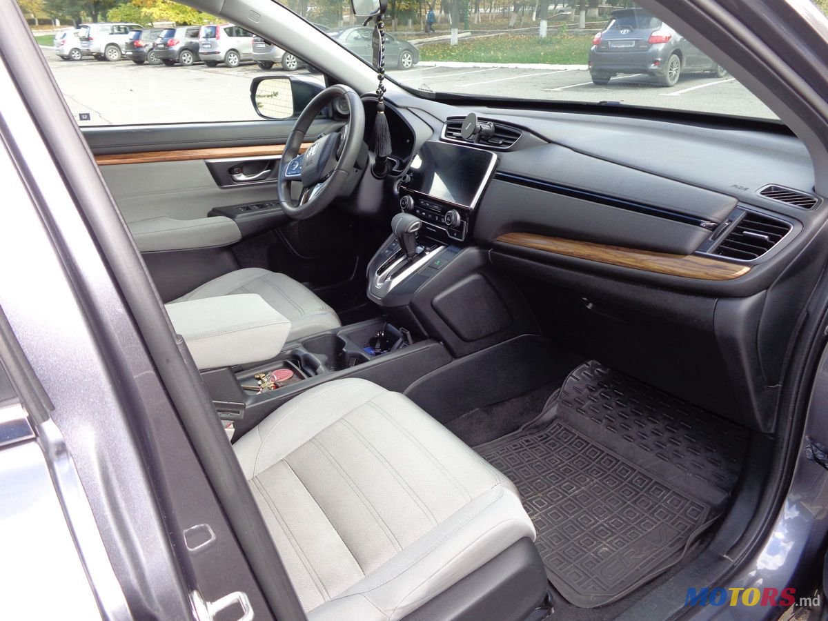 2017' Honda CR-V photo #6