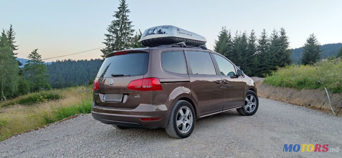 2010' Volkswagen Sharan photo #1