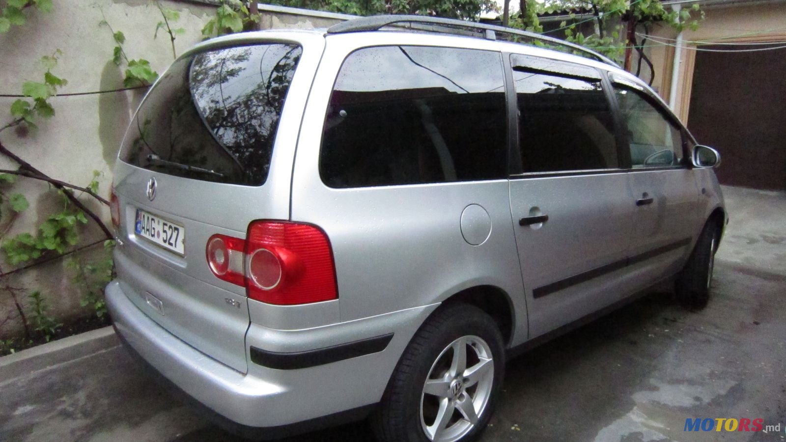 2008' Volkswagen Sharan photo #1