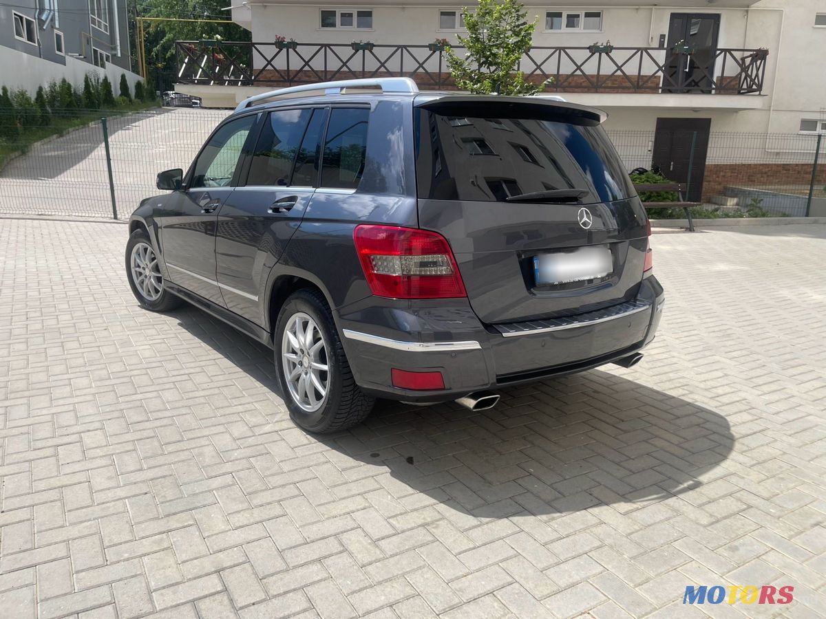 2010' Mercedes-Benz GLK-Class photo #5