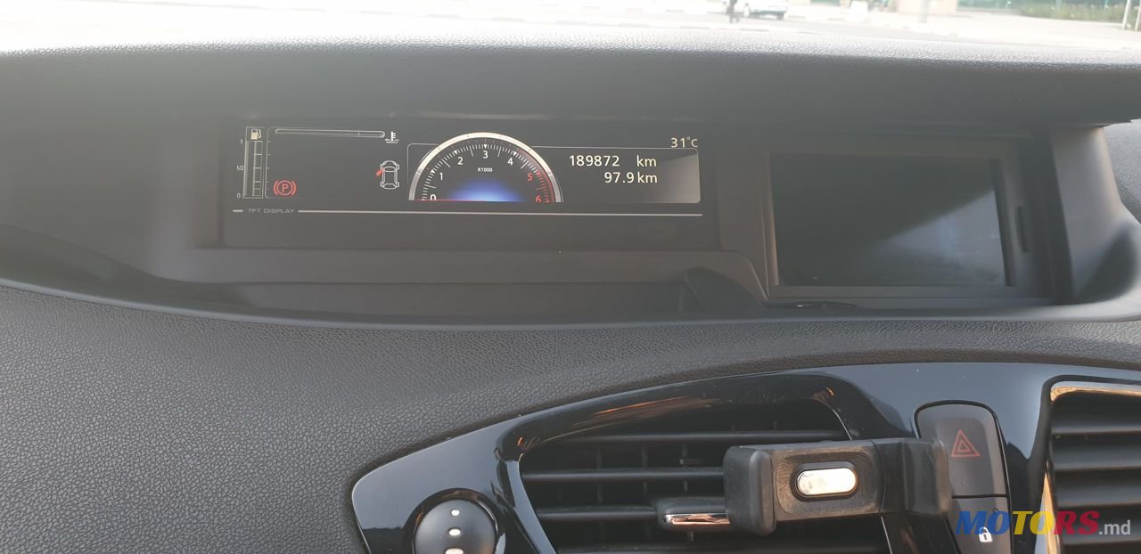 2012' Renault Grand Scenic photo #4