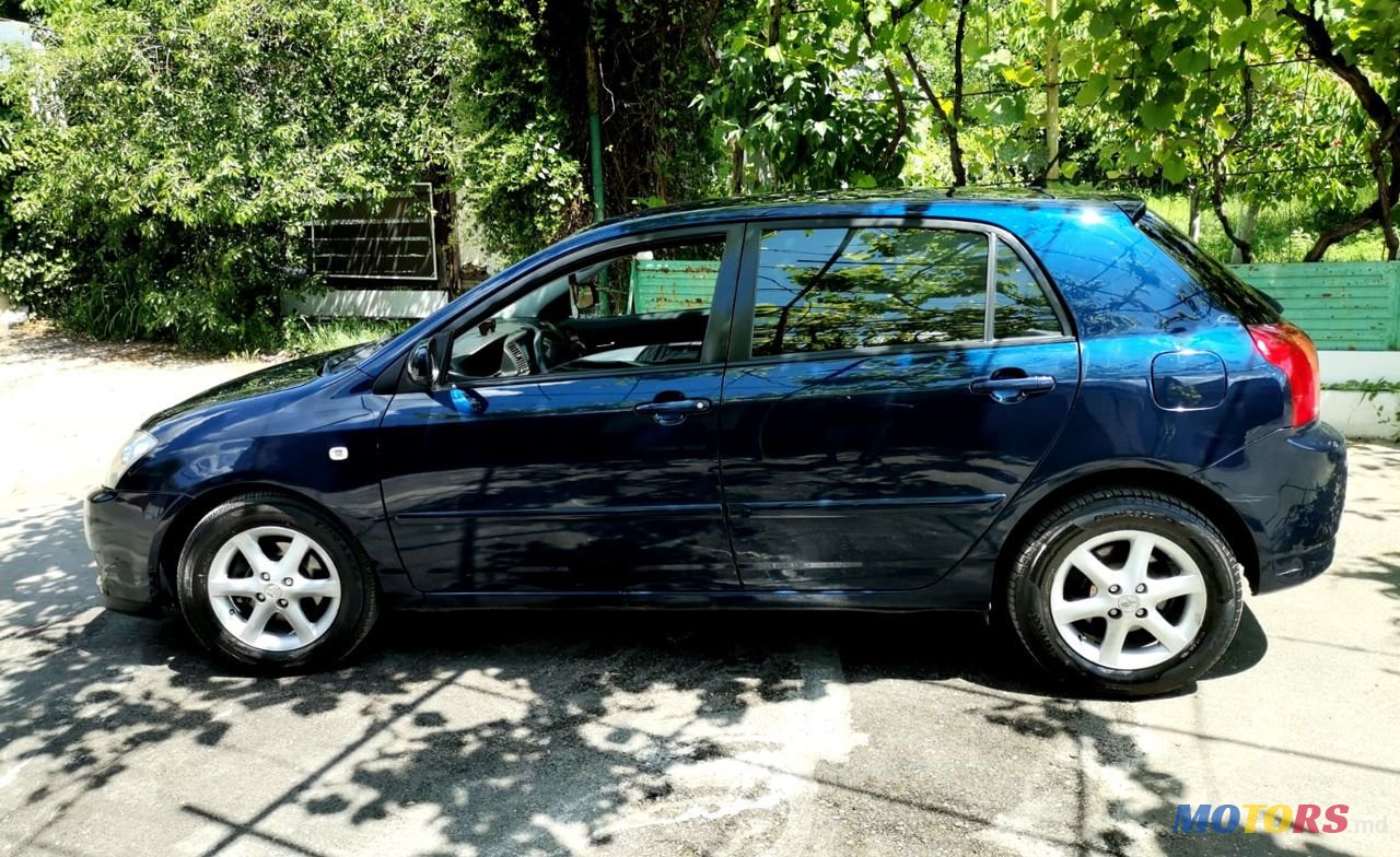 2005' Toyota Corolla photo #1