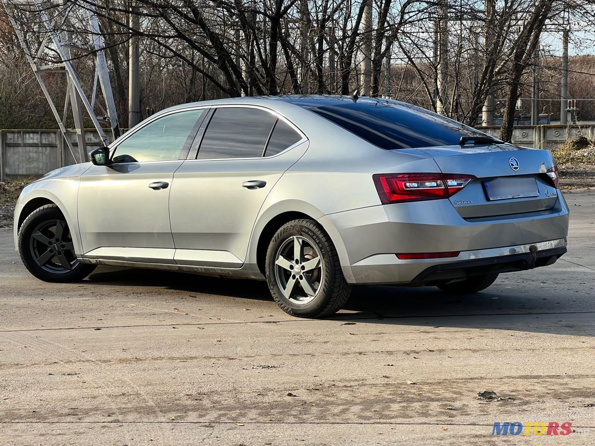 2016' Skoda Superb photo #4