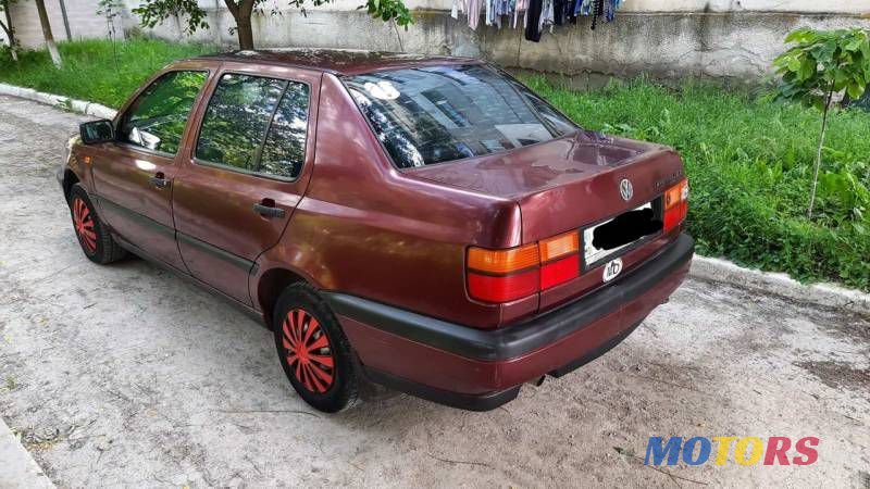 1995' Volkswagen Vento photo #3