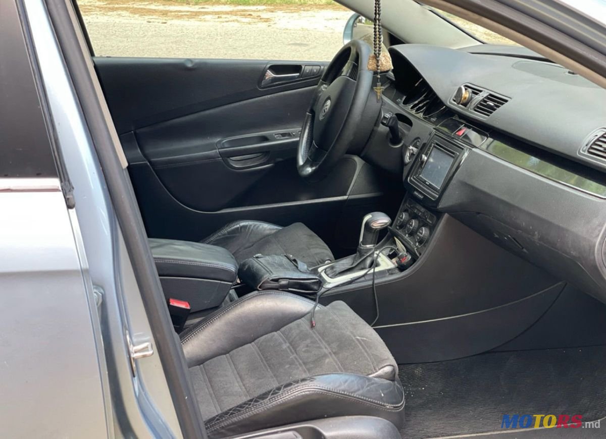 2006' Volkswagen Passat photo #6