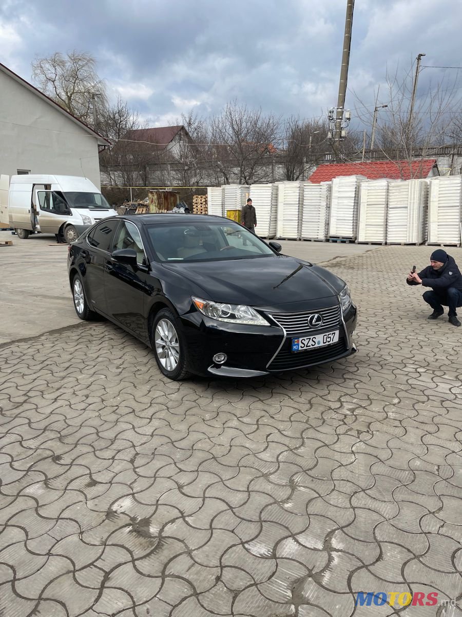 2013' Lexus Es Series photo #1