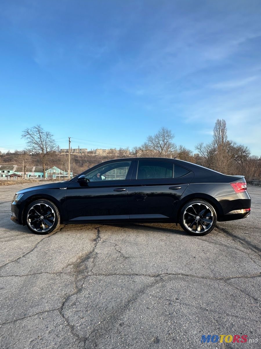 2019' Skoda Superb photo #4