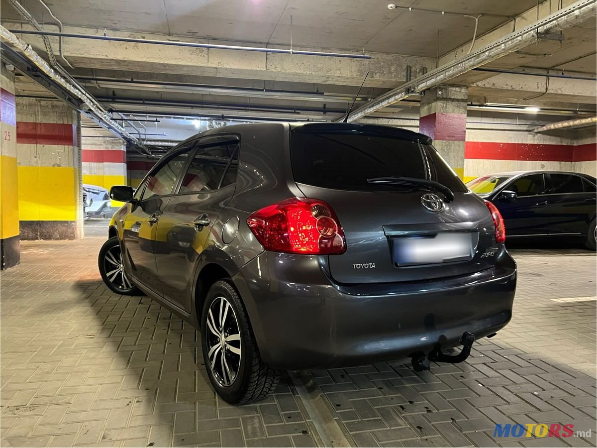 2008' Toyota Auris photo #5