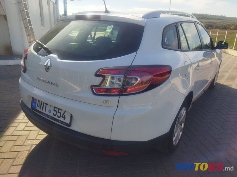 2013' Renault Megane photo #5