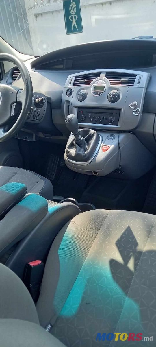 2007' Renault Scenic photo #5