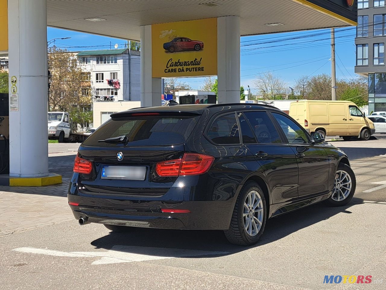 2013' BMW 3 Series photo #4