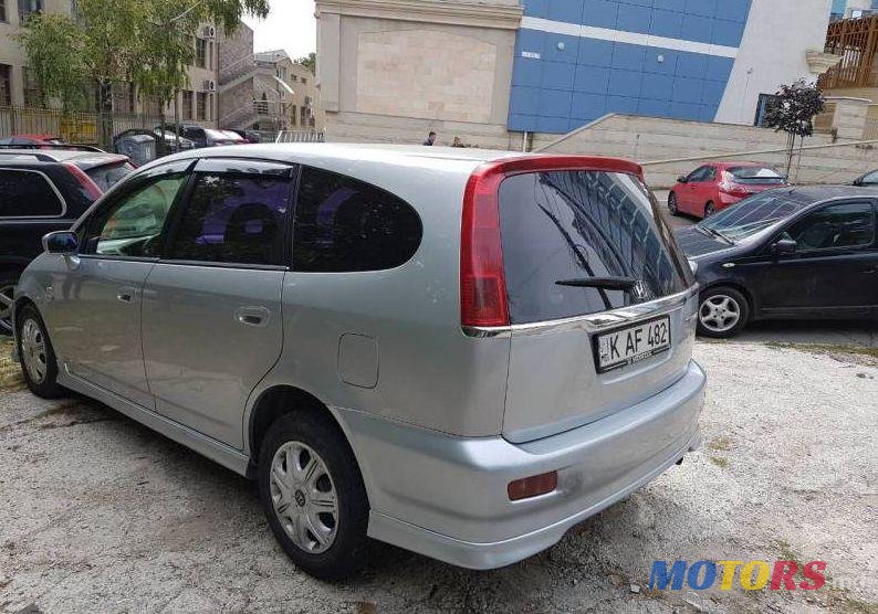 2003' Honda Stream photo #2