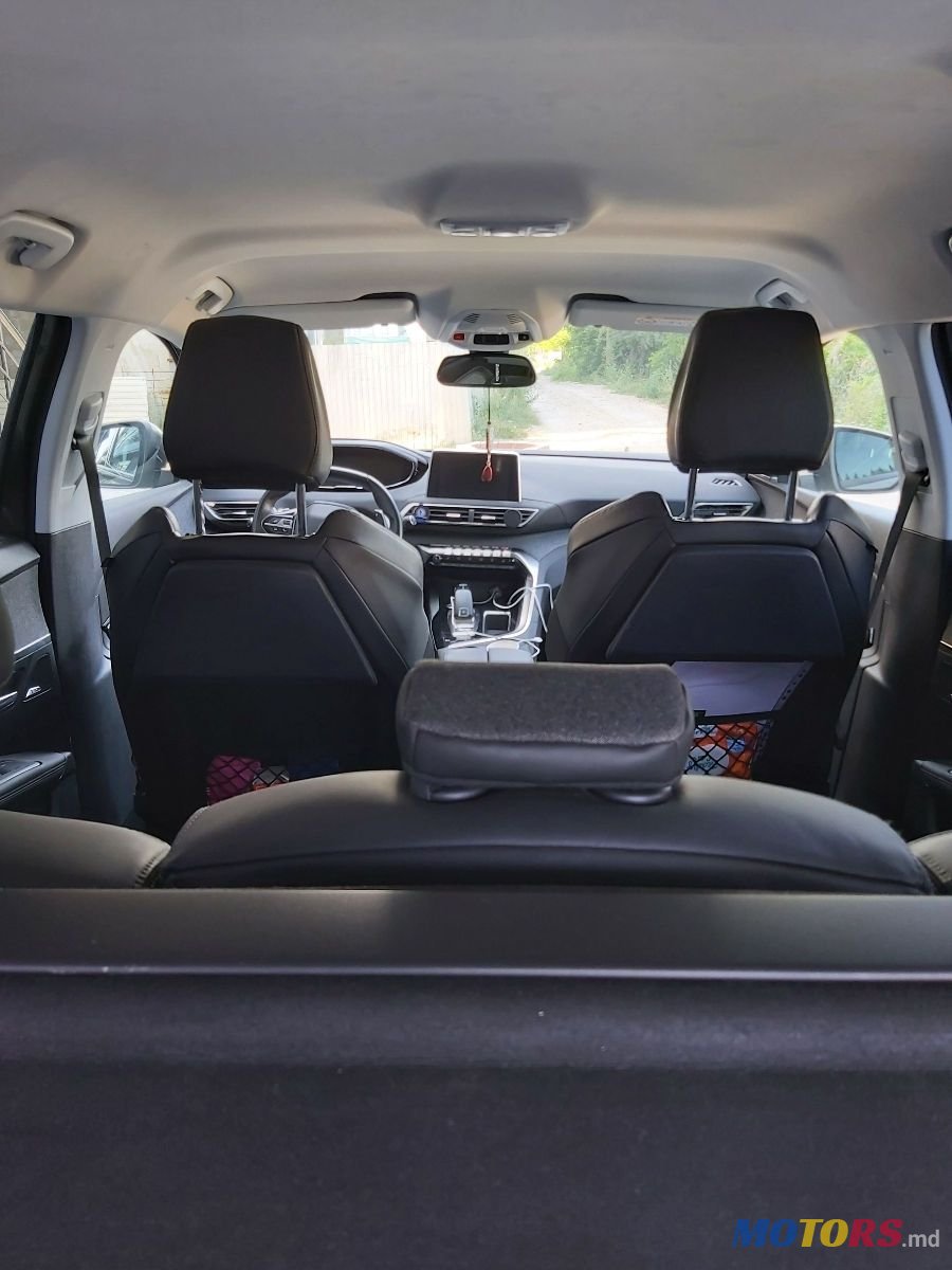 2017' Peugeot 5008 photo #6