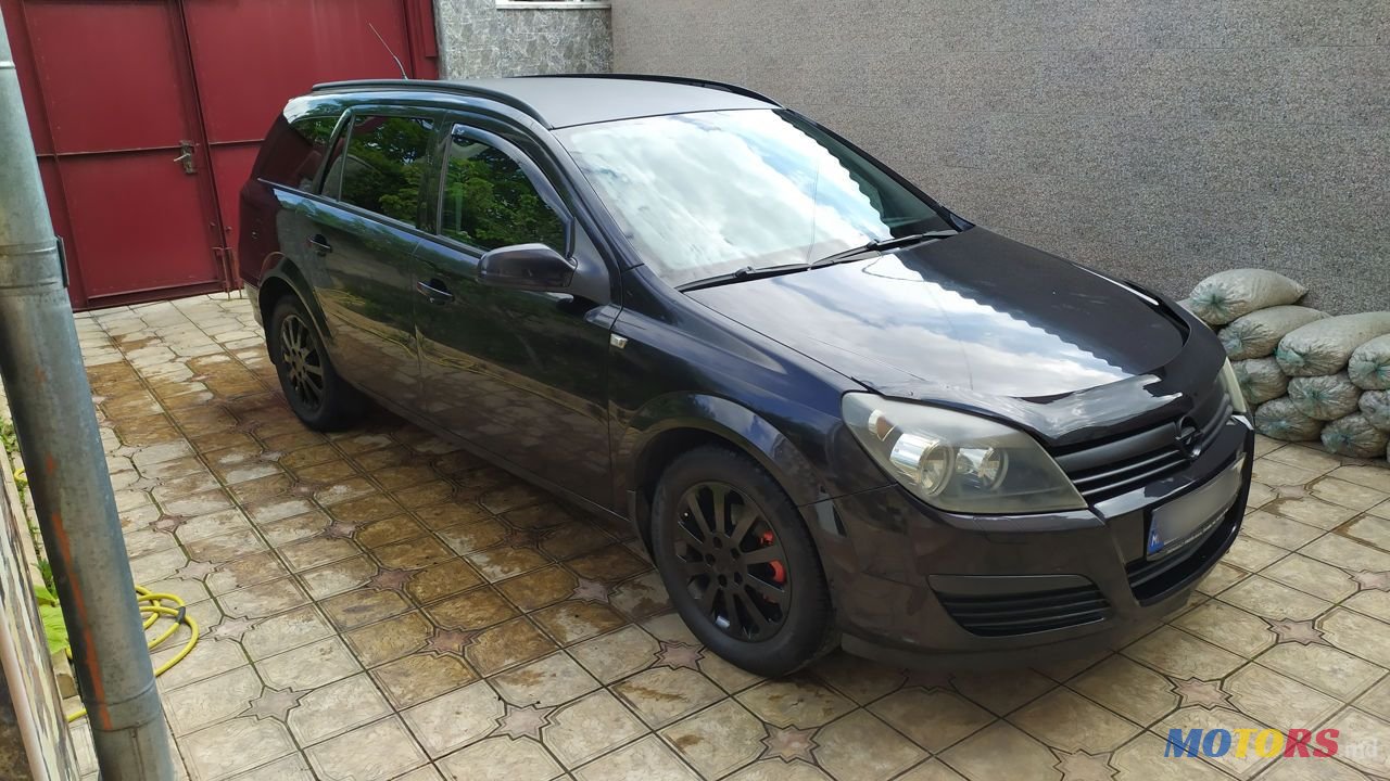 2006' Opel Astra photo #1