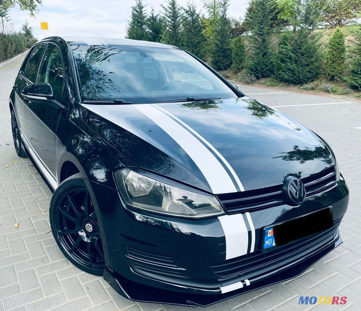 2016' Volkswagen Golf photo #1