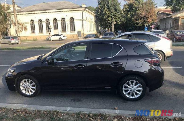 2011' Lexus CT photo #1