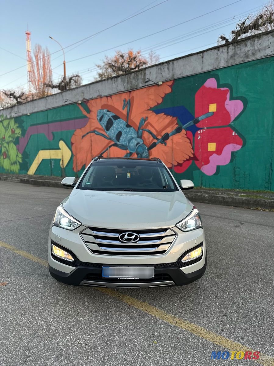2015' Hyundai Santa Fe photo #3
