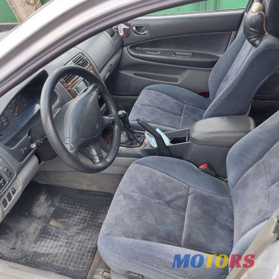 1998' Mitsubishi Galant photo #4