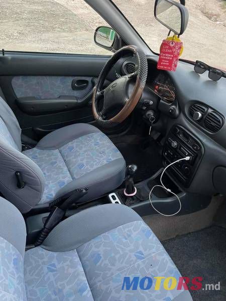 1995' Hyundai Accent photo #2