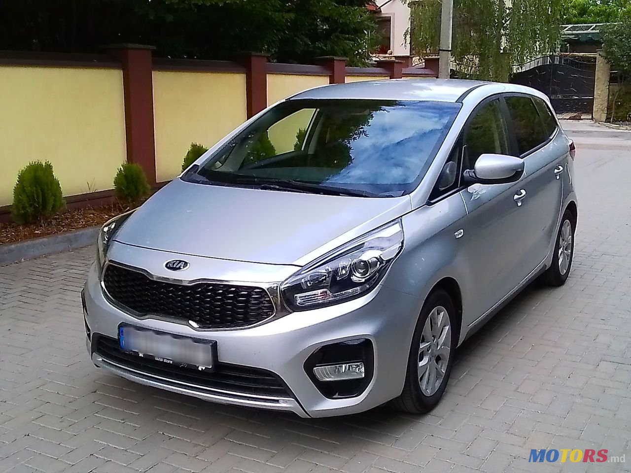 2016' Kia Carens photo #1