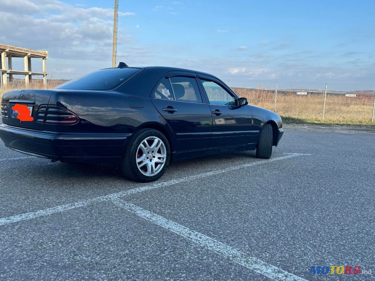 2001' Mercedes-Benz E-Class photo #2