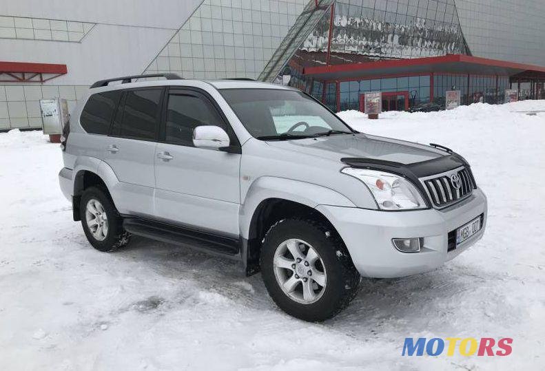 2005' Toyota Land Cruiser Prado photo #1
