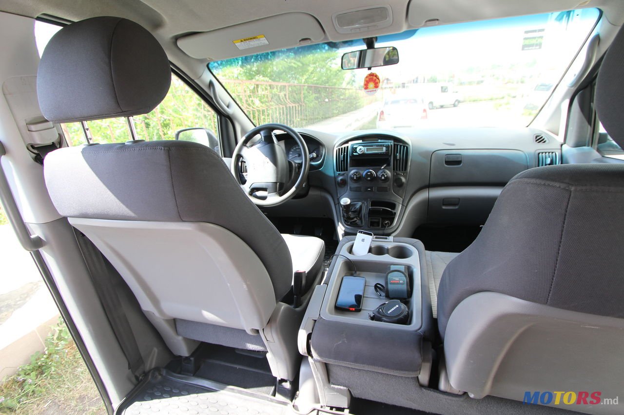 2008' Hyundai H-1 photo #2