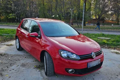 2011' Volkswagen Golf