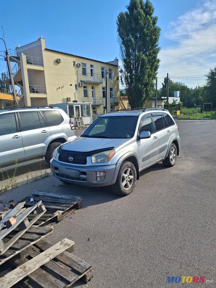 2001' Toyota RAV4 photo #4