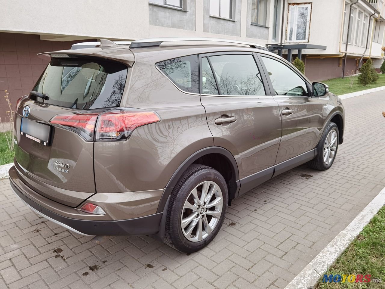 2016' Toyota RAV4 photo #4