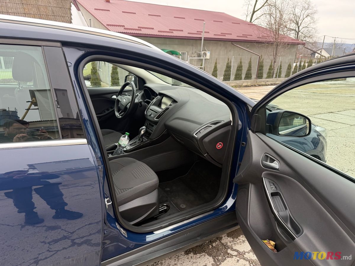 2015' Ford Focus photo #3
