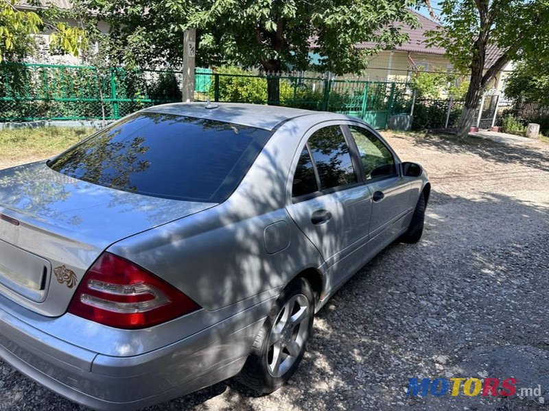 2002' Mercedes-Benz C-Class photo #3