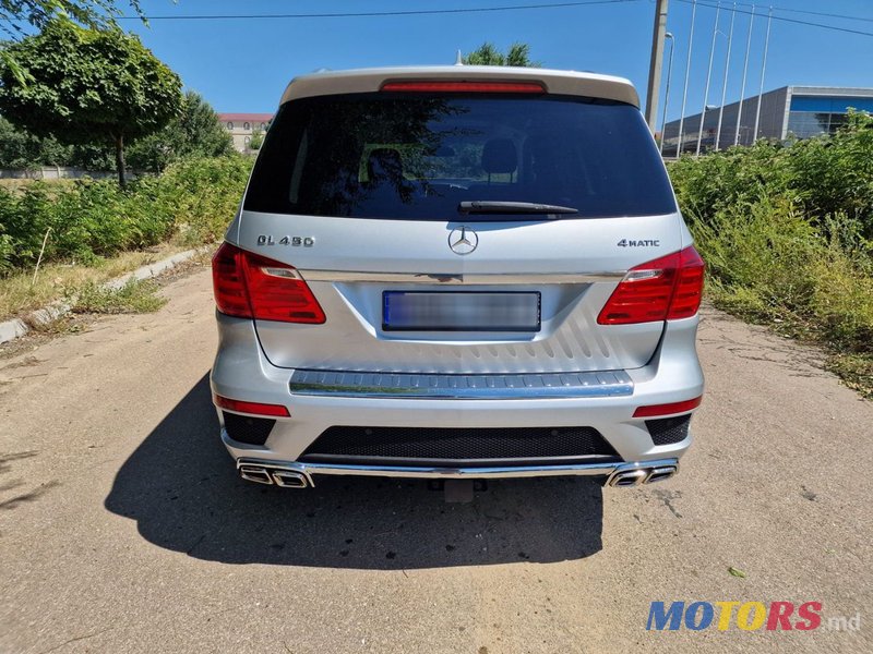 2015' Mercedes-Benz GL-Class photo #3