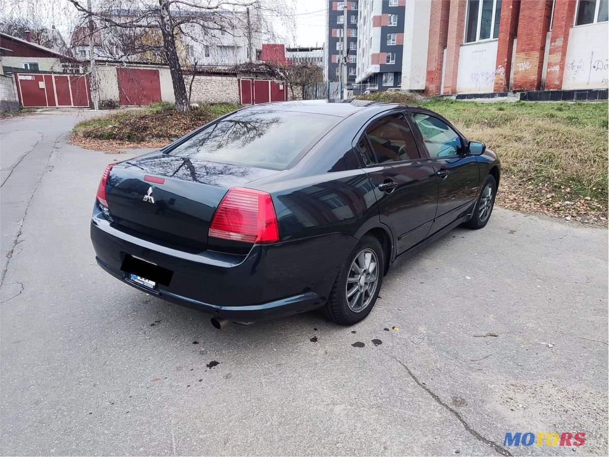 2005' Mitsubishi Galant photo #4