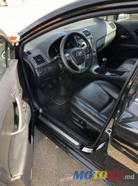 2010' Toyota Avensis photo #1