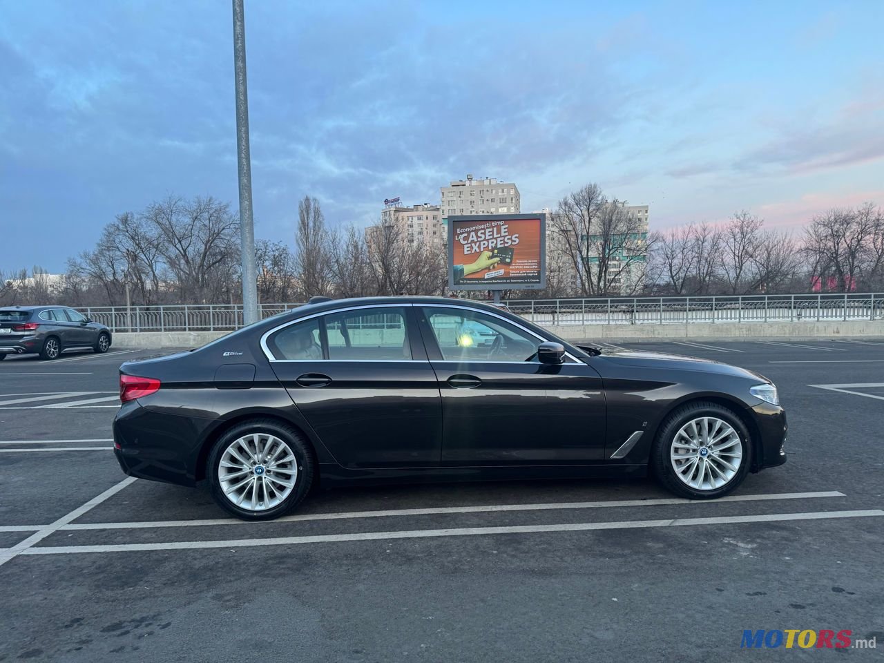 2019' BMW 5 Series photo #4