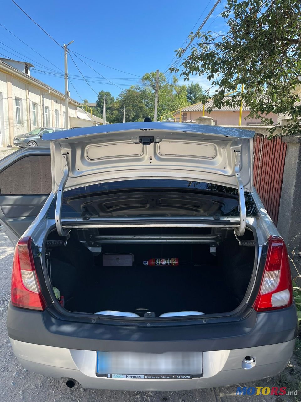 2008' Dacia Logan photo #6