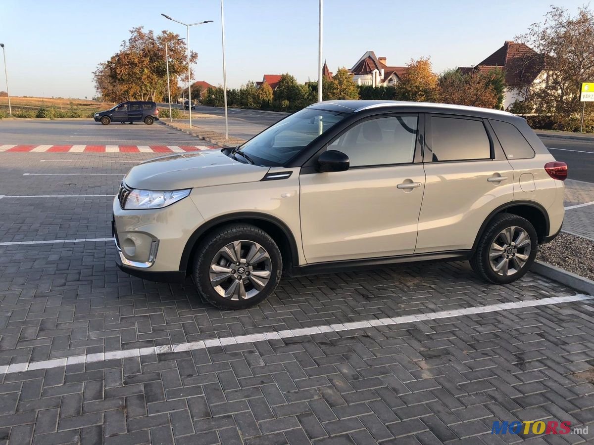 2021' Suzuki Vitara photo #3