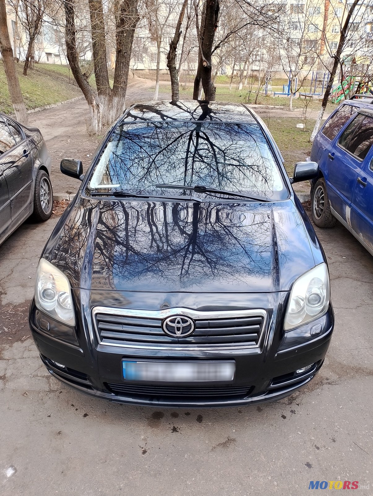 2004' Toyota Avensis photo #7