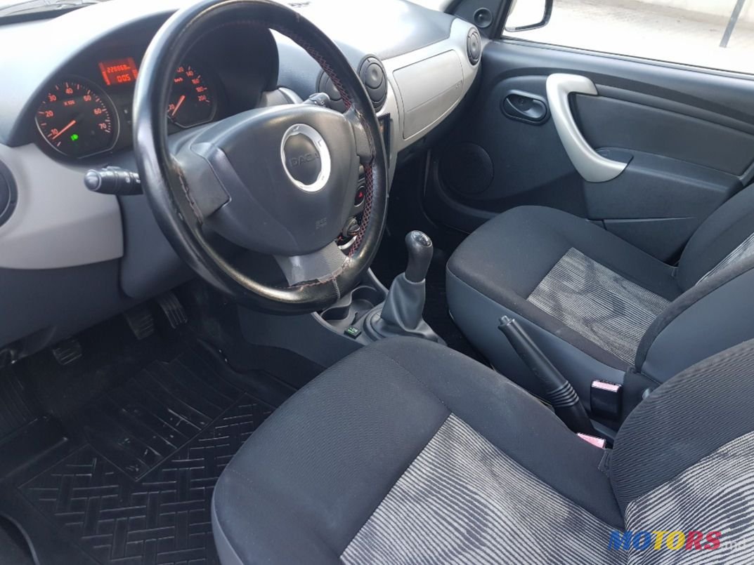 2010' Dacia Sandero photo #4
