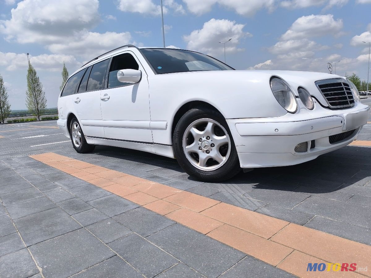 2001' Mercedes-Benz E-Class photo #3
