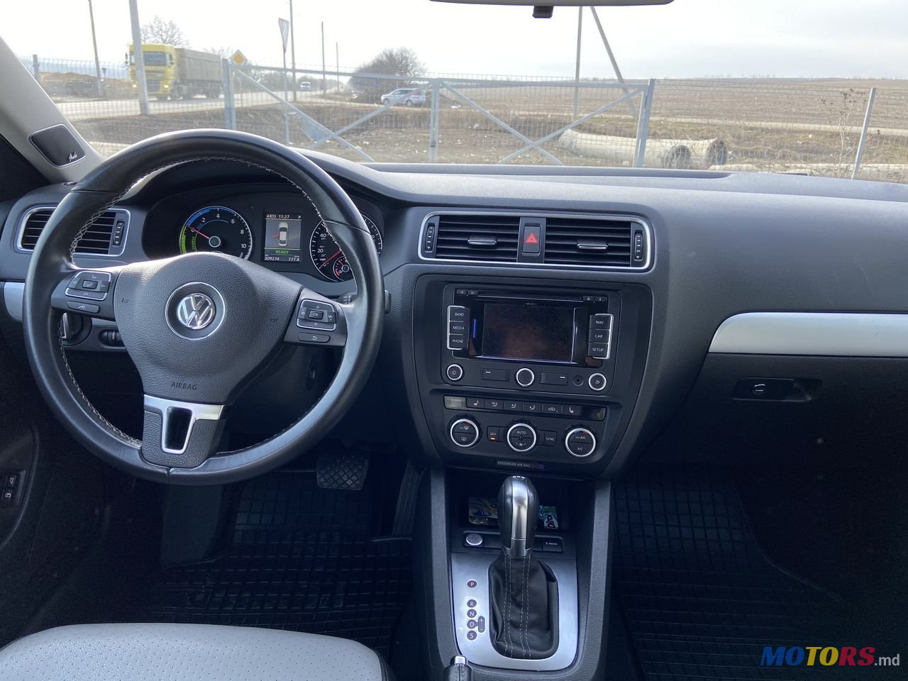 2013' Volkswagen Jetta photo #6