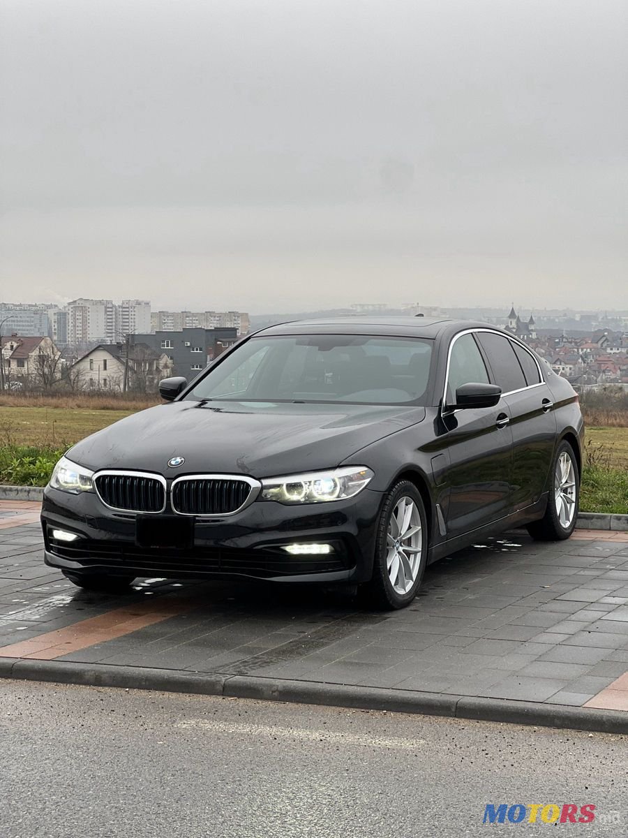 2018' BMW 5 Series photo #3