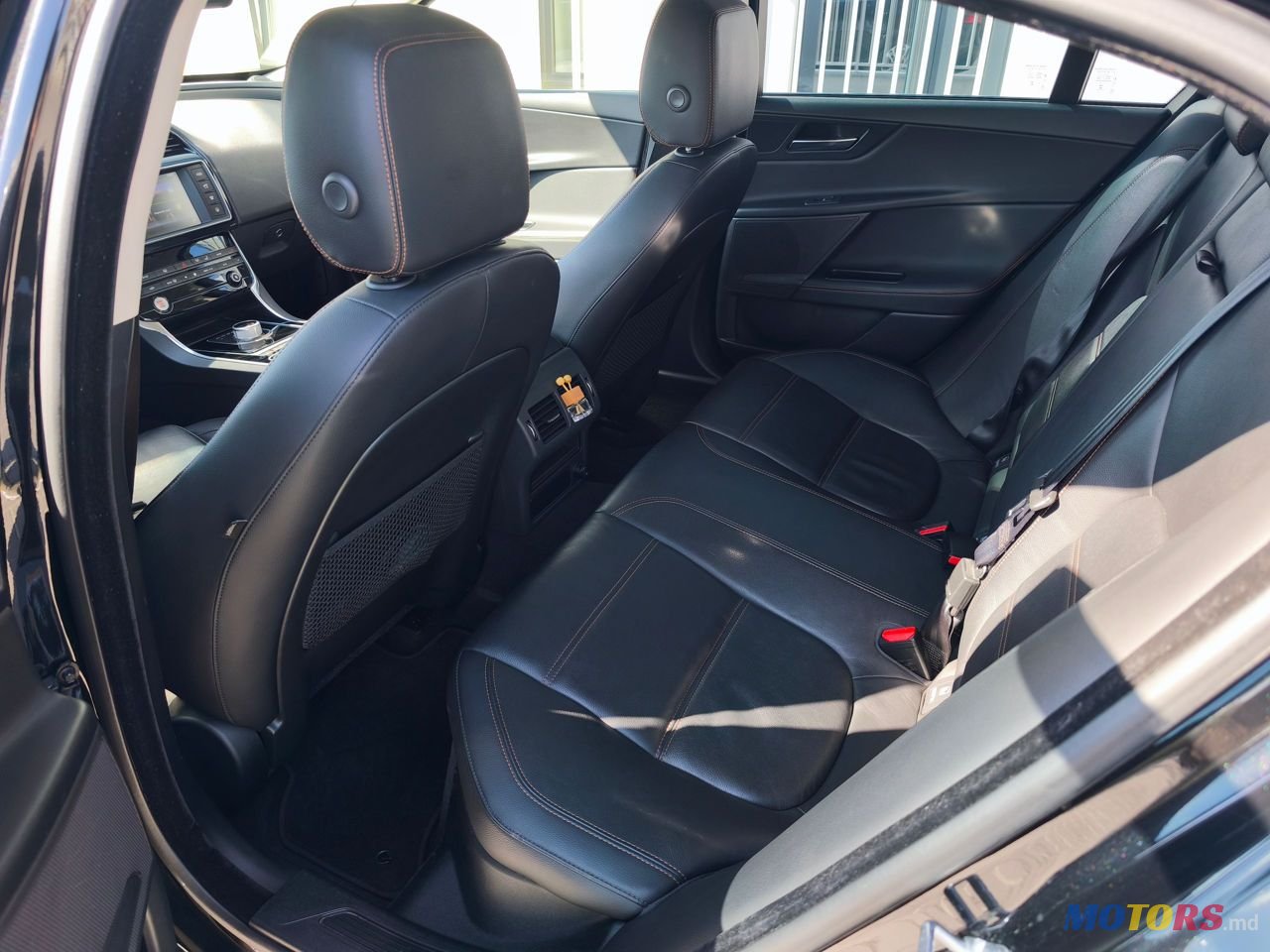 2016' Jaguar XE photo #6